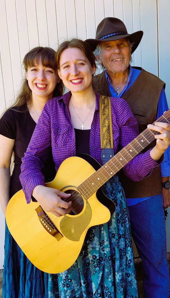 The Sisters of Corn with Daun
